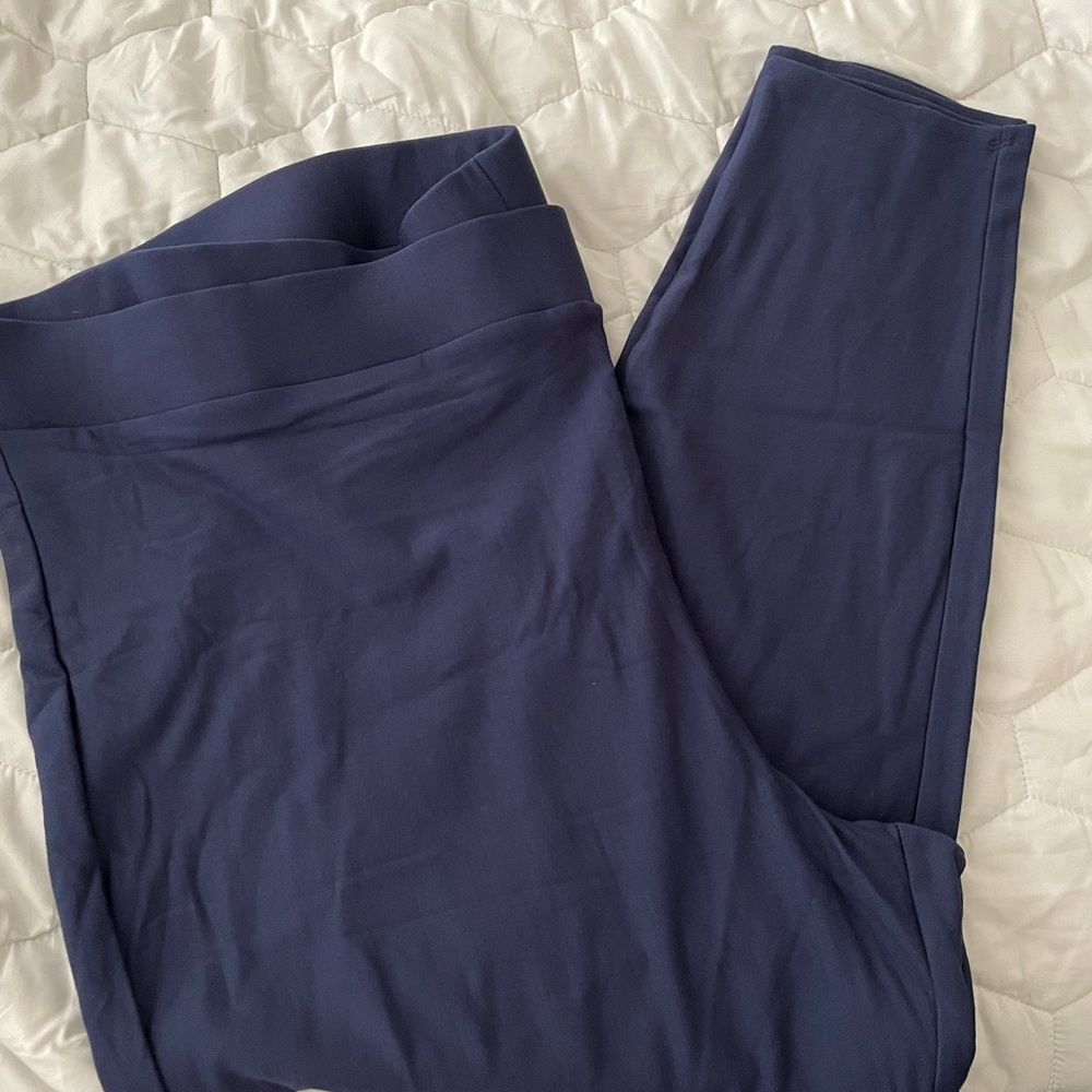Blue leggings